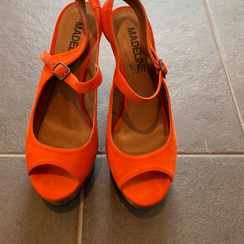 Fun and funky Madeline girl platforms!  Floral base design+ orange suede shoe.